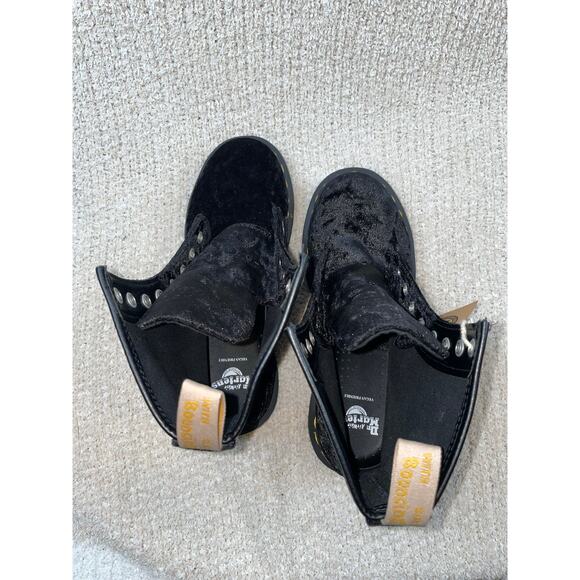 DOC MARTEN 31020 black vegan crushed velvet short boots 6 - Picture 5 of 9